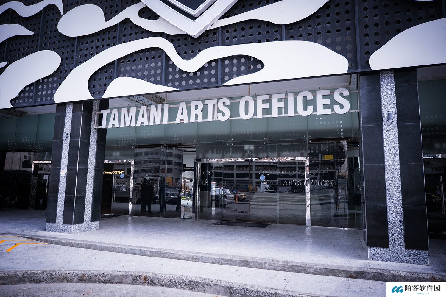 Caviar 迪拜首家展厅开幕，展示超 1.4 万美元定制 iPhone