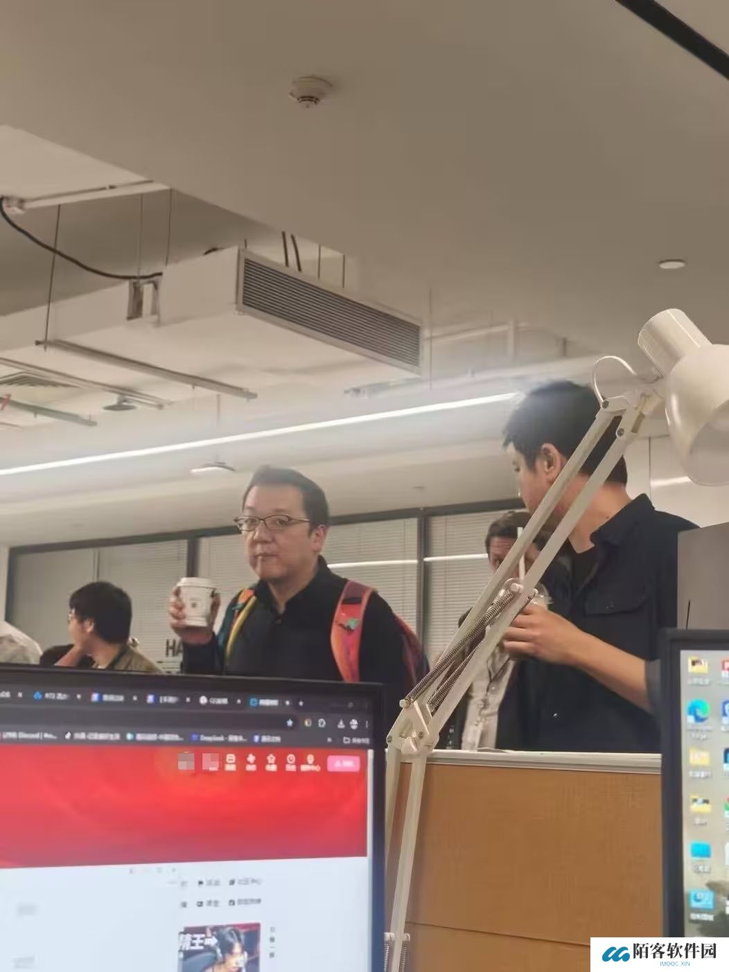 网传宫崎英高现身腾讯深圳办公室，有望推进《艾尔登法环》手游